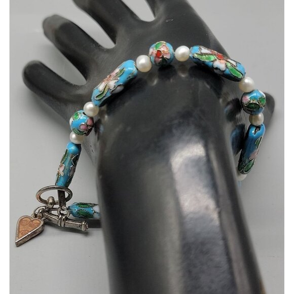 Blue Cloisonne & Faux Pearl Bead Bracelet Dangling Heart Charm 7.5 Toggle Close - Picture 4 of 14
